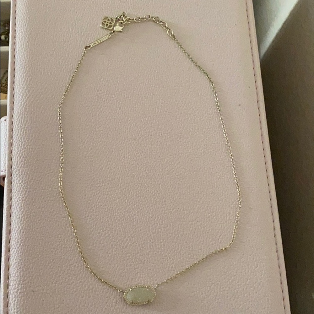 Kendra Scott Necklace